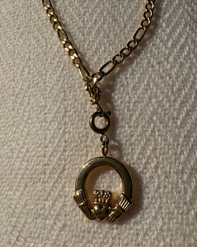 Claddagh Charm Necklace | Réalta