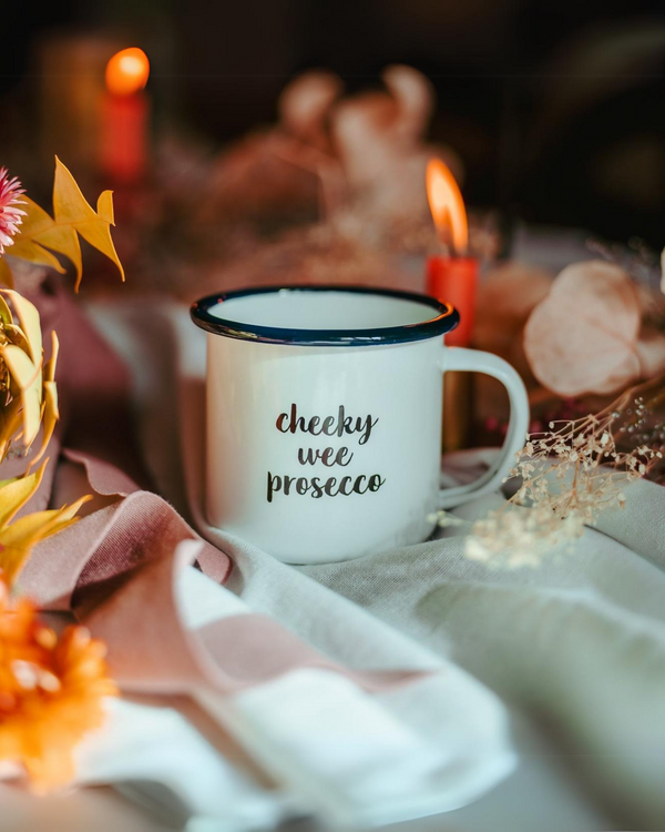 Una pequeña taza de Prosecco descarado