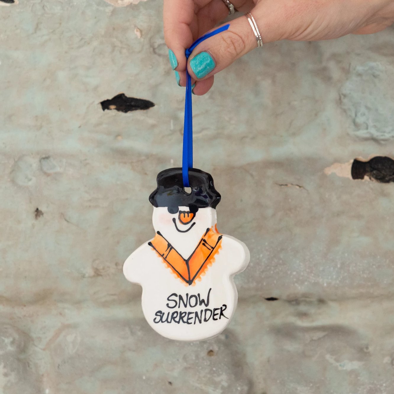 snow surrender snowman decoration 